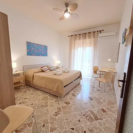 Nomad68 Family Holidays By Casa In Mente تْشيفالو